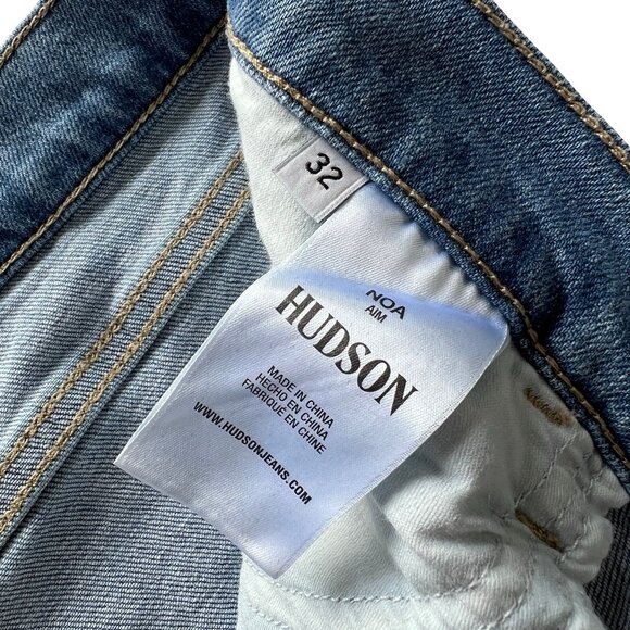 Denim Capri. Light Blue, Size 32, 14 Hudson. Women's Capris - Picture 9 of 11